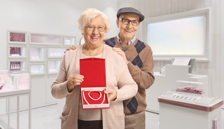 The Mature Woman’s Guide to Contemporary Jewelry The Mature Woman’s Guide to Contemporary Jewelry