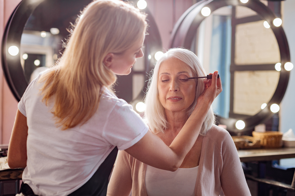 The Power of Personal Stylists for Women Over 50